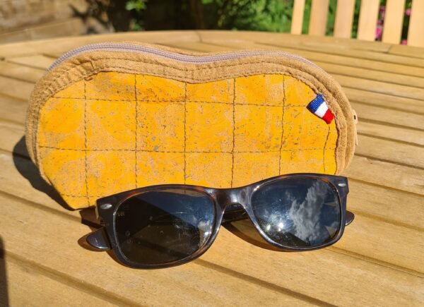 Etui à Lunettes couleur " moutarde"