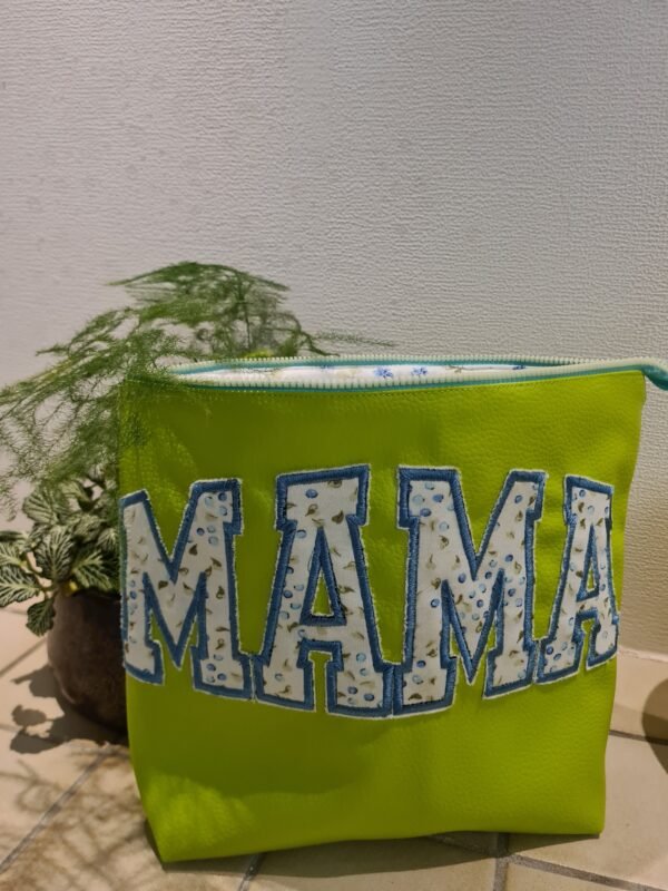 Trousse de toilette" MAMA" 