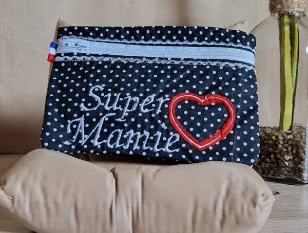 Trousse plate "Super Mamie"
