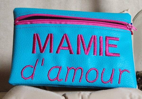 Trousse plate "Mamie d'amour" – Image 2
