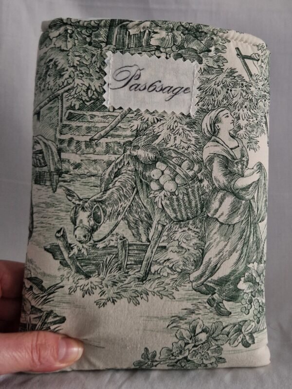 Protège livre " Toile de Jouy " – Image 2