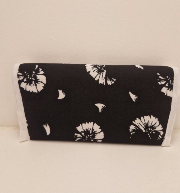 Pochette plate "Noir et blanc " – Image 4