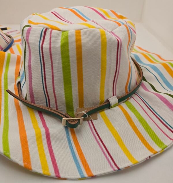 Chapeau avec ceinture cuir – Image 5