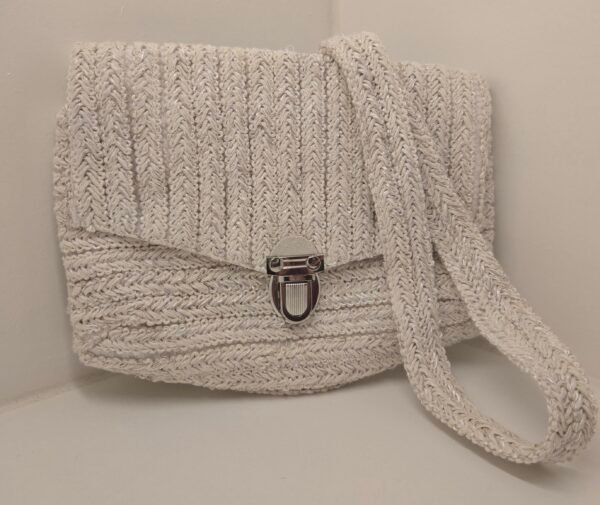 Sac en passementerie upcyclée